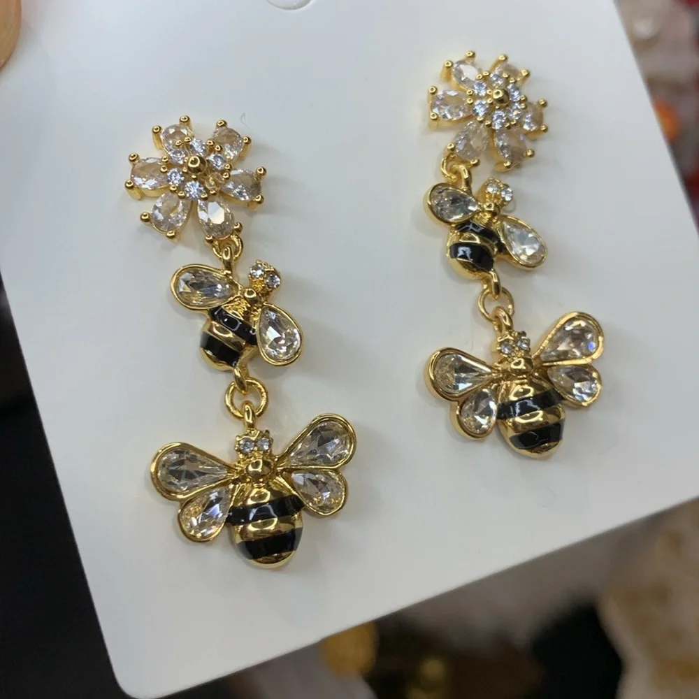 Flower and bamboo bees earrings - Picture 3 of 3
